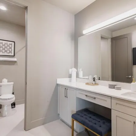 Bachelorette Dream | 2 Units | 8 Kings + 8 Baths Apartment Nashville