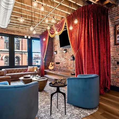 Holiday home The Velvet Songbird Downtown Luxe Sleeps 24 *