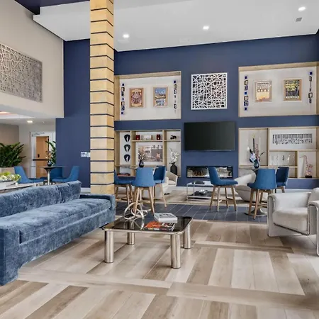 Apartment Vibrant Retreat Pool And Glam Nashville