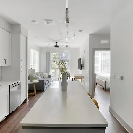 Landing Modern 2bd Gym Courtyard Apartment Nashville