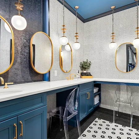 The Songbird-luxury Penthouse Steps To Broadway Holiday home Nashville