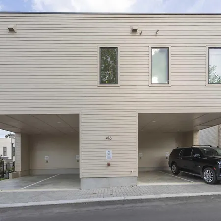Apartment Modern 4br | Easy To Broadway + Heated Pool Nashville