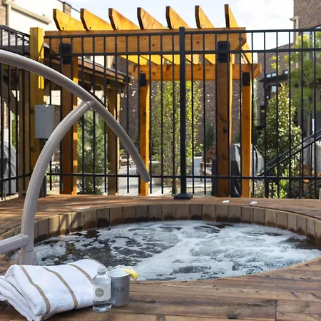 Bachelorette Dream | 2 Units | 8 Kings + 8 Baths * Nashville