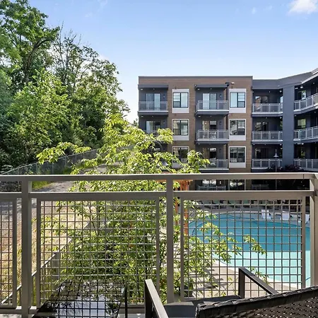 Landing Modern 2bd Gym Courtyard Apartment *