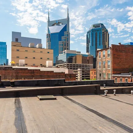 The Songbird-luxury Penthouse Steps To Broadway Nashville