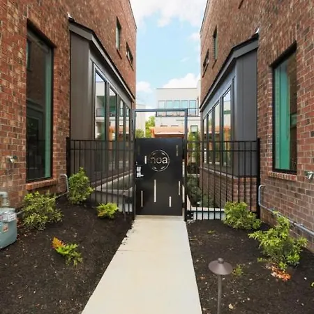 Bachelorette Dream | 2 Units | 8 Kings + 8 Baths *