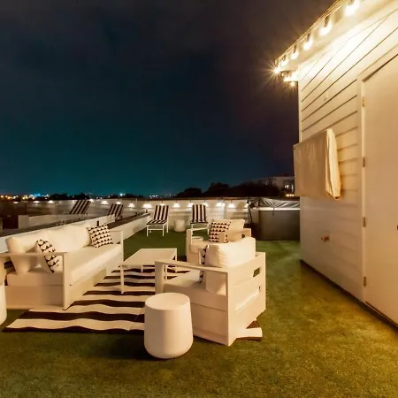 Playmate Lounge Rooftop Hot Tub Game Holiday home Nashville