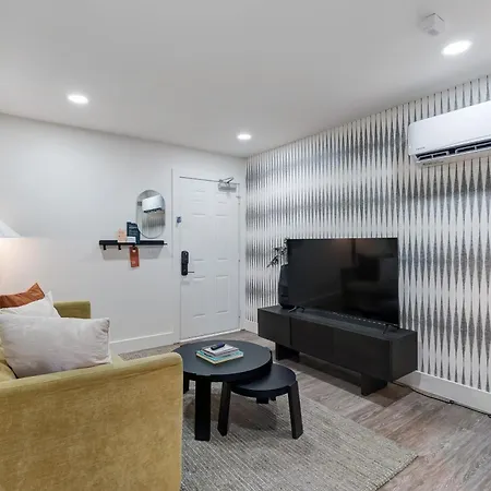 1705 State Street 5*