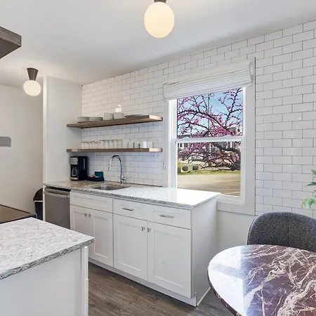 1705 State Street 5*