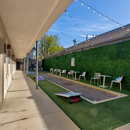 Hotel 1705 State Street 5*