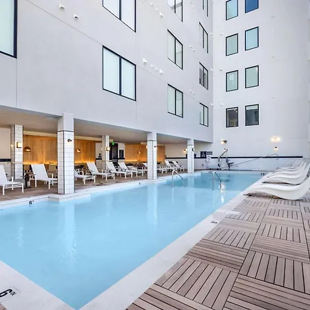 Verse - Pool & Gym - Mins To Broadway Holiday home Nashville