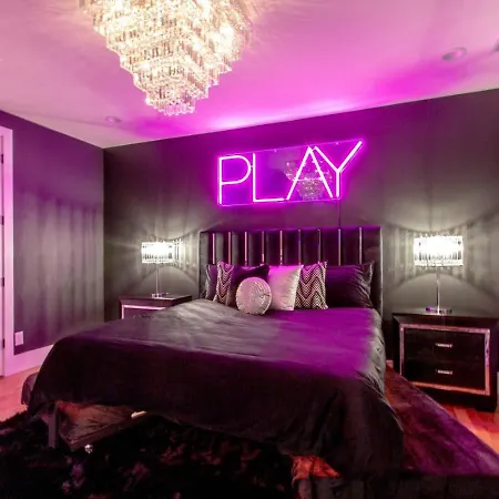 Playmate Lounge Rooftop Hot Tub Game