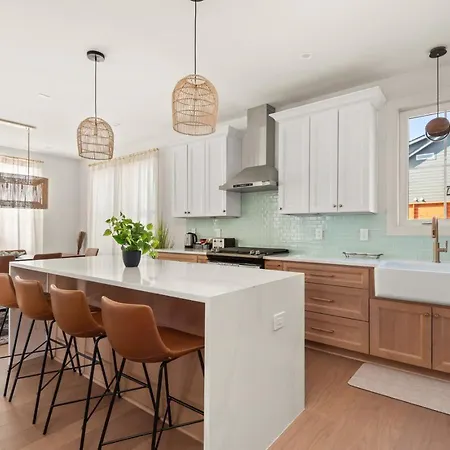 Germantown Gem 4br Sleeps 10 Minutes To Downtown