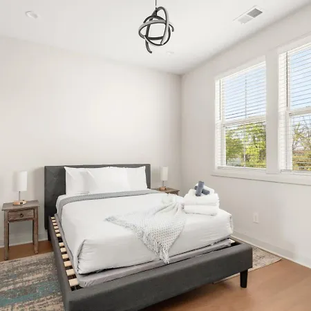 Germantown Gem 4br Sleeps 10 Minutes To Downtown * Nashville