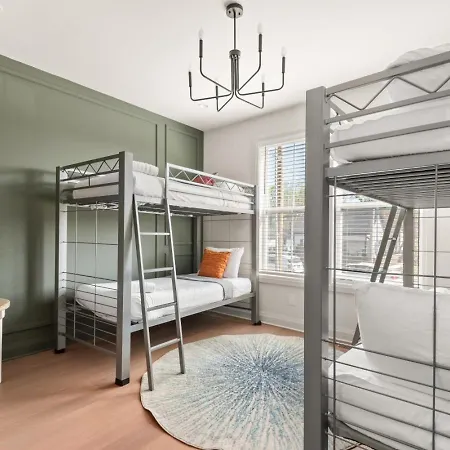 Holiday home Germantown Gem 4br Sleeps 10 Minutes To Downtown *