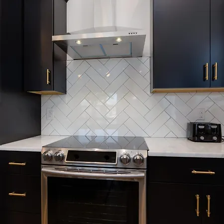 Twin Townhomes - 8br Sleeps 24 Near Dt *