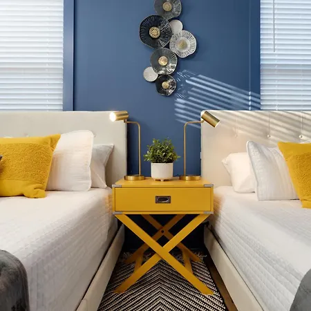 Holiday home Twin Townhomes - 8br Sleeps 24 Near Dt *