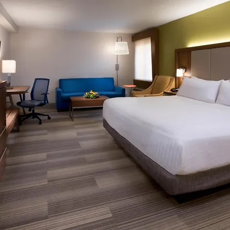 Hotel Express Airport By Ihg