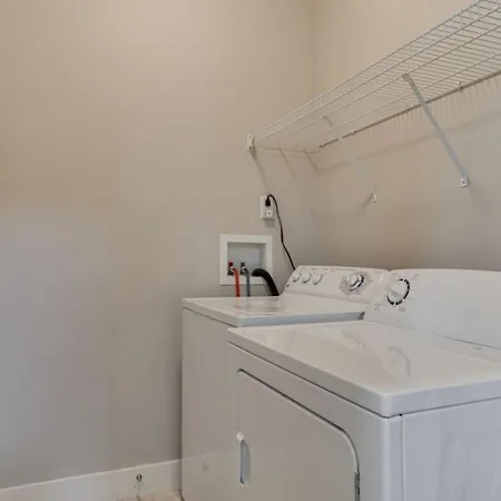 Music Row Luxury - Two King Bedrooms - Private Garage & Ensuite Baths * Nashville