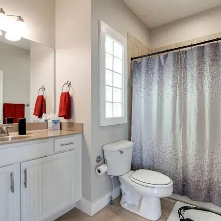 Music Row Luxury - Two King Bedrooms - Private Garage & Ensuite Baths