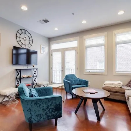 West End Townhome With 2 En-suites And Free Private Parking Holiday home *