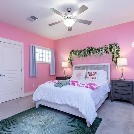 Spacious 3-story West End | Free Garage Parking For 2 | Walk To Vanderbilt & Music Row * Nashville