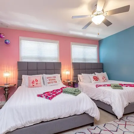 Spacious 3-story West End | Free Garage Parking For 2 | Walk To Vanderbilt & Music Row Apartment