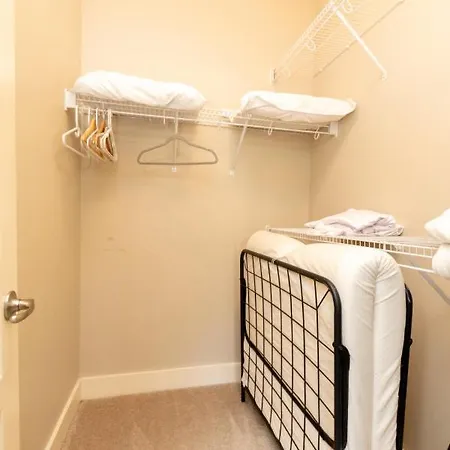 Apartment Spacious 3-story West End | Free Garage Parking For 2 | Walk To Vanderbilt & Music Row