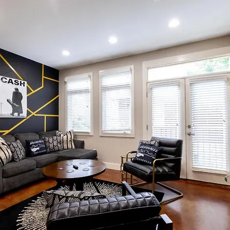 The Johnny Cash - Music Row District - Free Garage Parking - King Bed