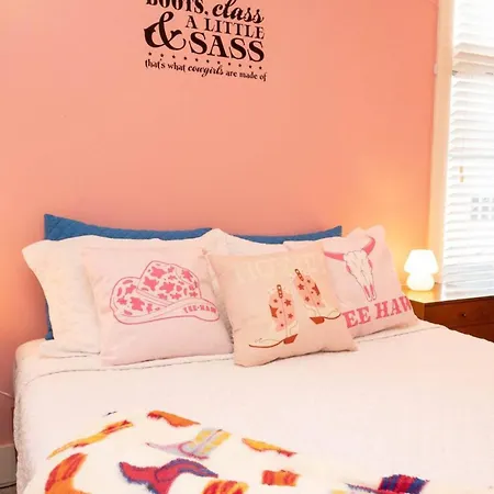 Apartment Pink Experience - West End Broadway & Restaurants