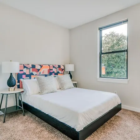 Apartment Cozysuites At Music Row