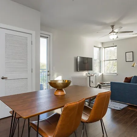 Cozysuites At Music Row Apartment