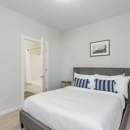 Apartment Cozysuites At Music Row *