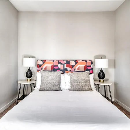 Cozysuites At Music Row Apartment