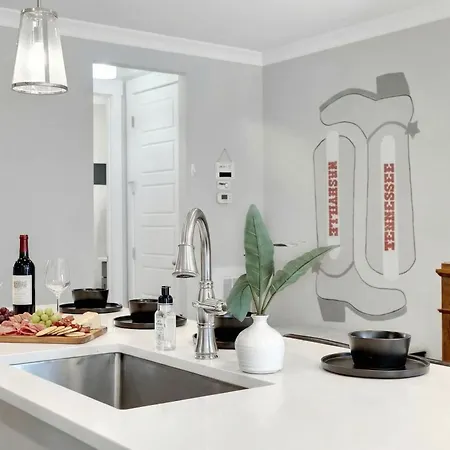 Lux Retreat 12 Beds Games Bar Holiday home