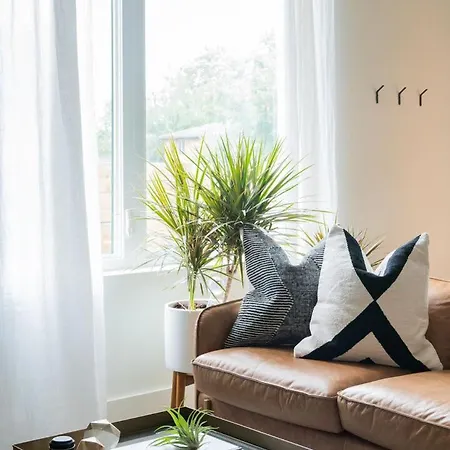 Nash Chic Near Dt Rooftop Luxe Comfort *
