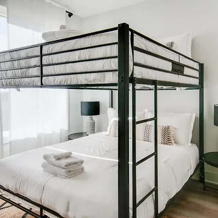 Holiday home East Nash Lux - 13 Beds & Views