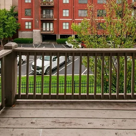 Close To The Gulch - Book Today