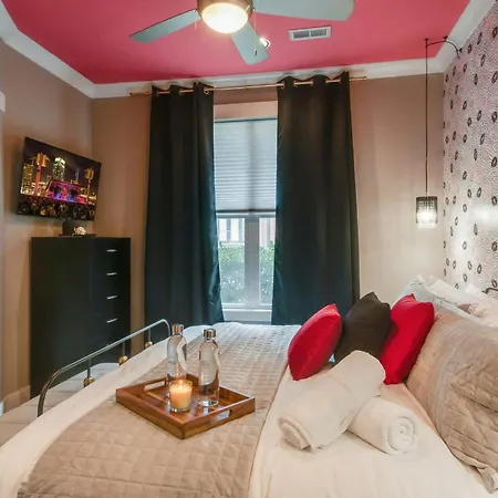 Close To The Gulch - Book Today