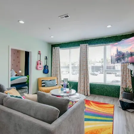 New 4 Bedroom Near Dt Walk To Restaurants * Nashville