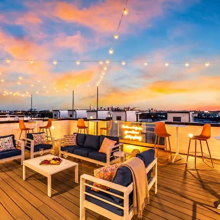 New Nash Eras - Rooftop Decks With Hot Tub - 15 Beds * Nashville