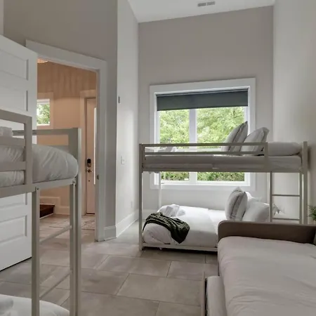 Unforgettable Townhome-close To Broadway-10 Beds! Holiday home Nashville