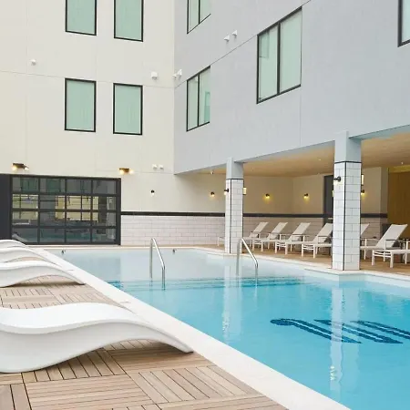 Vinyl - Rooftop Pool - Gym - On Music Row Holiday home