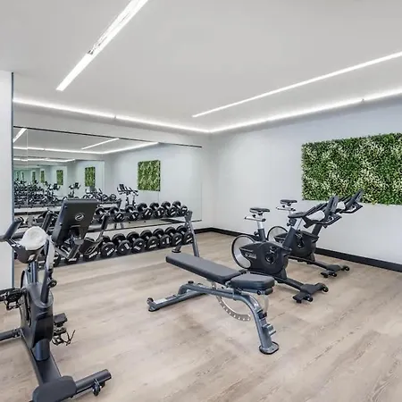 Holiday home Vinyl - Rooftop Pool - Gym - On Music Row