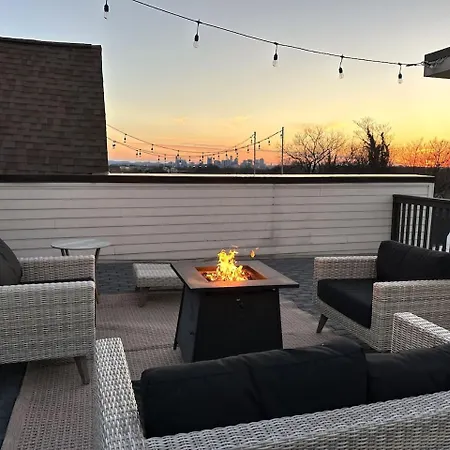 East Nash 3br/3.5ba | Rooftop Fire Pit + Views * Nashville
