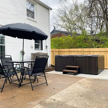 The Playhouse: 4br With Spa, Basketball & Games Holiday home *