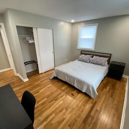 The Playhouse: 4br With Spa, Basketball & Games Holiday home