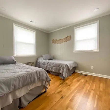 The Playhouse: 4br With Spa, Basketball & Games * Nashville