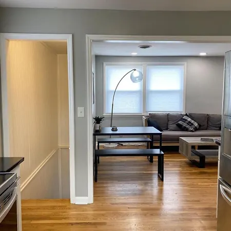 The Playhouse: 4br With Spa, Basketball & Games