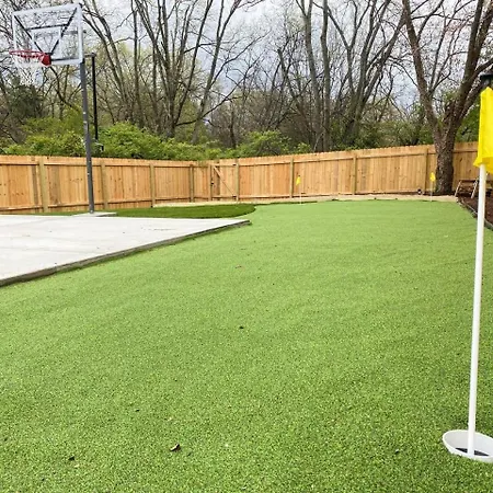 Holiday home The Playhouse: 4br With Spa, Basketball & Games